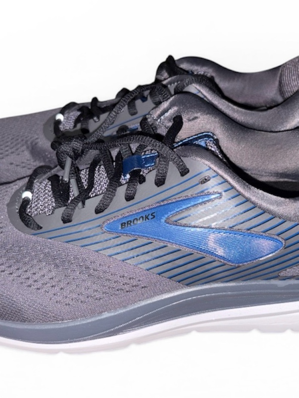 Brooks Men's Blue & White Shoe Box Label